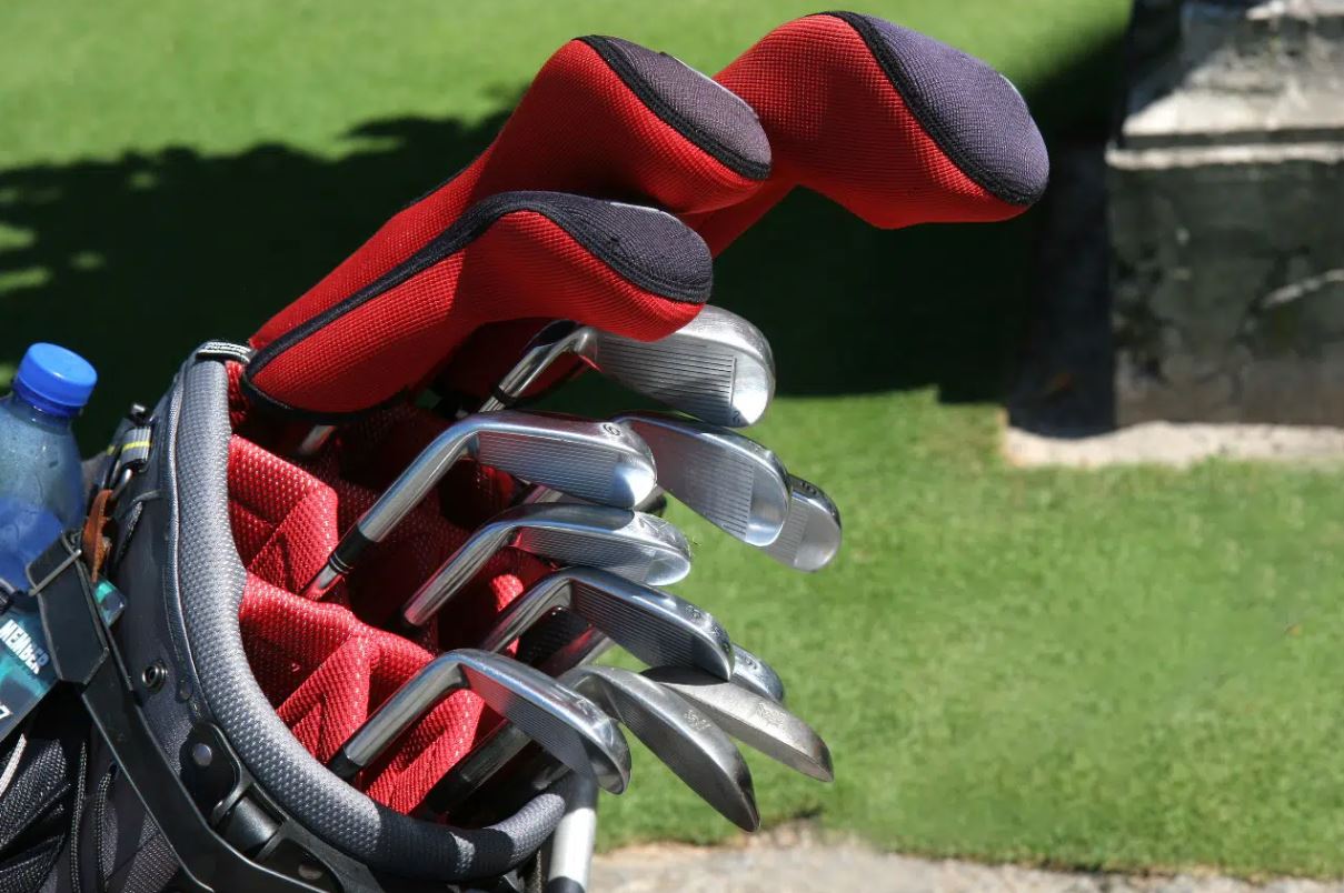 What are the 14 Clubs in a Golf Bag? - Golf Topic Reviews